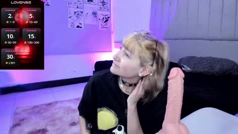 Snapshot of sukifuyu__ chatting on 12.11.24    online show from 12.11.24