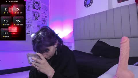 Snapshot of sukifuyu__ chatting on 01.13.25    online show from 01.13.25