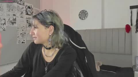 Snapshot of sukifuyu__ chatting on 02.28.25    online show from 02.28.25