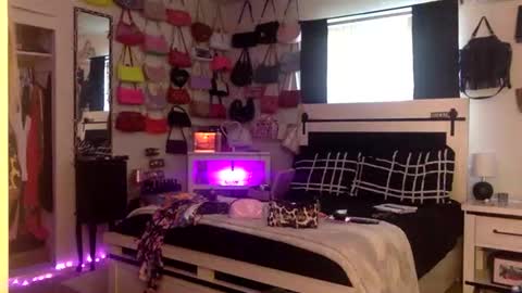 lexie online show from 04.16.26