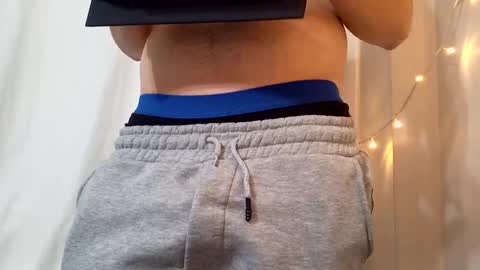 Niko online show from 10.31.25