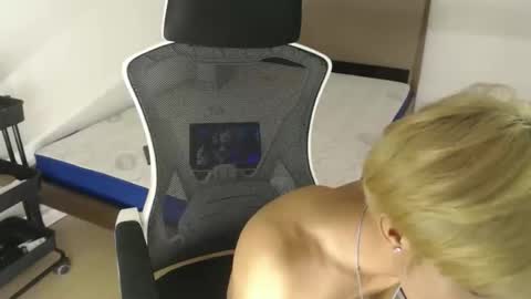 sultry_charls online show from 09.29.25