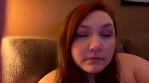 Snapshot of sum645700 chatting on 09.21.25 sum - maybe online show from 09.21.25