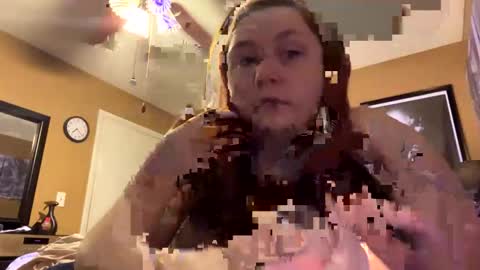 Snapshot of sum645700 chatting on 11.13.25 sum - maybe online show from 11.13.25