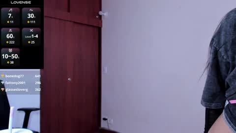 Nicolle  online show from 01.18.25