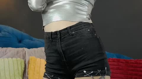 Snapshot of summer_quinn_ chatting on 01.14.25 Deea online show from 01.14.25