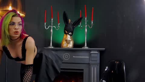 Snapshot of summer_quinn_ chatting on 01.17.25 Deea online show from 01.17.25