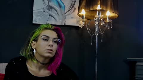 Snapshot of summer_quinn_ chatting on 01.19.25 Deea online show from 01.19.25