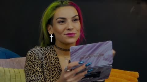 Snapshot of summer_quinn_ chatting on 01.22.25 Deea online show from 01.22.25