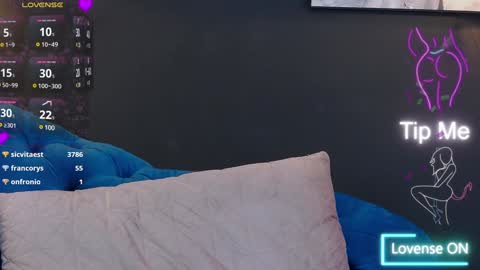 Snapshot of summer_quinn_ chatting on 02.08.25 Deea online show from 02.08.25