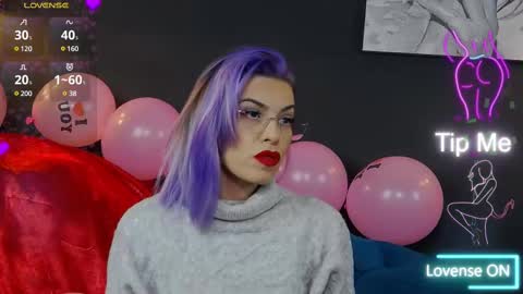 Snapshot of summer_quinn_ chatting on 02.19.25 Deea online show from 02.19.25