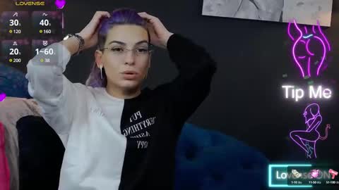 Snapshot of summer_quinn_ chatting on 02.25.25 Deea online show from 02.25.25