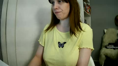 Snapshot of summerbluesky chatting on 06.20.26 summerbluesky online show from 06.20.26