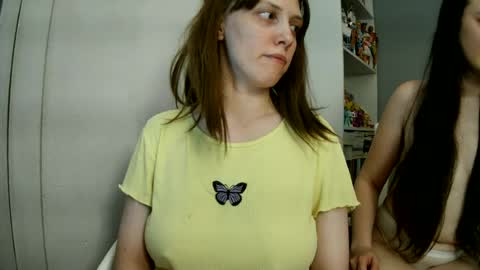Snapshot of summerbluesky chatting on 06.29.26 summerbluesky online show from 06.29.26