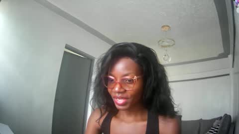 Snapshot of summerbuddy chatting on 11.13.25 summerbuddy online show from 11.13.25