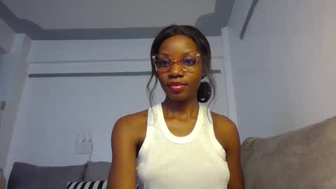 Snapshot of summerbuddy chatting on 01.12.26 summerbuddy online show from 01.12.26