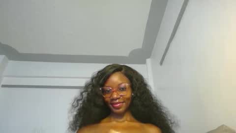 Snapshot of summerbuddy chatting on 02.04.26 summerbuddy online show from 02.04.26