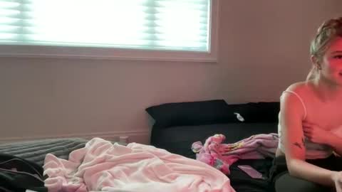 Snapshot of summerclarke2 chatting on 09.22.25 summerclarke2 online show from 09.22.25