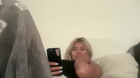 Snapshot of summerclarke2 chatting on 09.23.25 summerclarke2 online show from 09.23.25