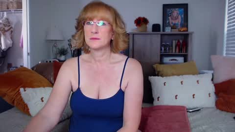 SummerKnightzzz online show from 09.30.25