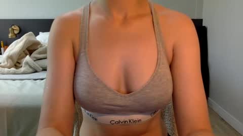 The real sugar baby  Sam Summer  online show from 12.26.24