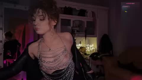 Miss Nelly online show from 07.12.26