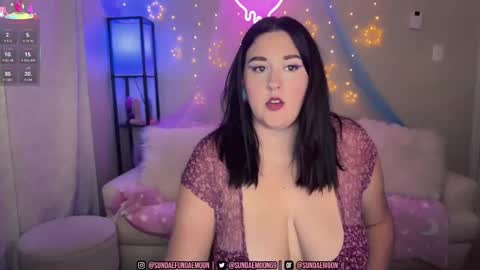 Snapshot of sundaemoon chatting on 09.10.25 sundaemoon online show from 09.10.25