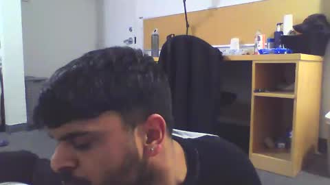 Snapshot of sundoog chatting on 03.03.25 Sundoog online show from 03.03.25