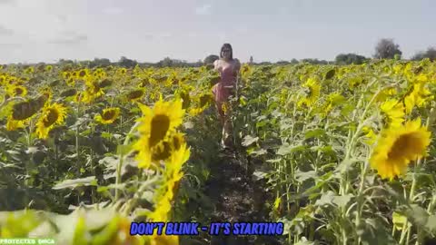 Tina. Im topless model  online show from 09.24.25