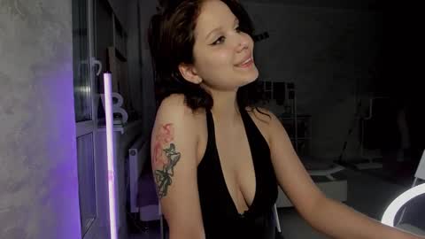 Snapshot of sunlovedamily chatting on 02.10.25 Amy online show from 02.10.25