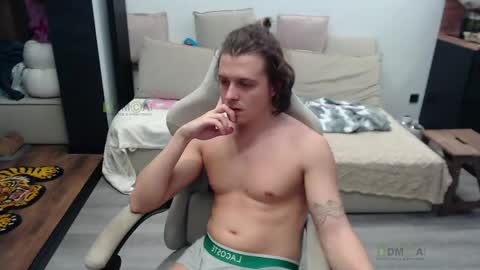 Snapshot of sunny1girl chatting on 04.25.26 Alice and Sergey online show from 04.25.26