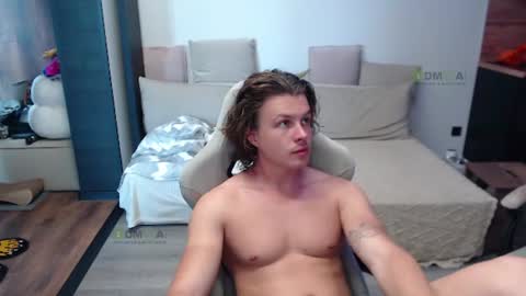 Snapshot of sunny1girl chatting on 06.10.26 Alice and Sergey online show from 06.10.26