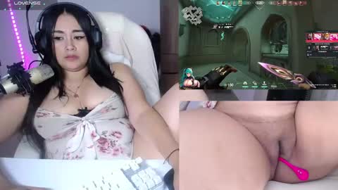 Snapshot of sunny_gamer chatting on 01.30.25 Sunny online show from 01.30.25