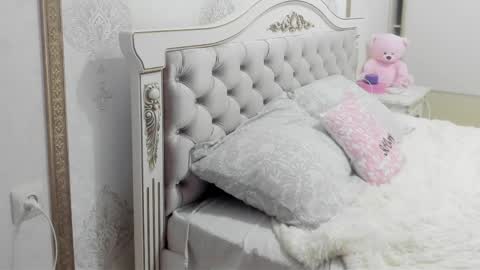 Vanessa online show from 04.13.26