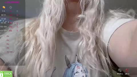 Snapshot of sunny_mood chatting on 12.16.24 sunny mood online show from 12.16.24