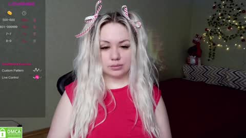 Snapshot of sunny_mood chatting on 12.25.24 sunny mood online show from 12.25.24