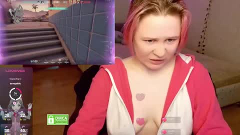 Snapshot of sunny_mood chatting on 02.20.25 sunny mood online show from 02.20.25