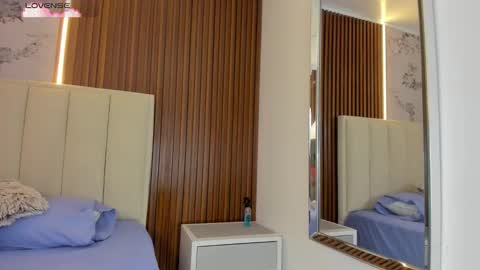  S U N N Y online show from 11.21.25