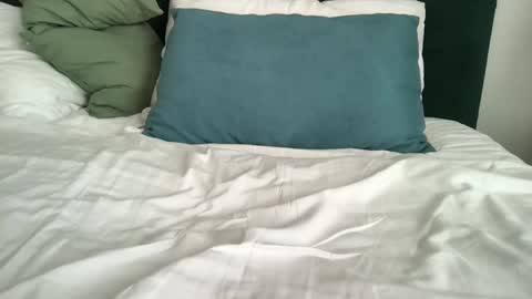 Eva See Bio  Dont forget to put your thumbs up. online show from 01.15.25