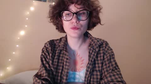 Snapshot of sunshinehella chatting on 02.07.26 Hella online show from 02.07.26