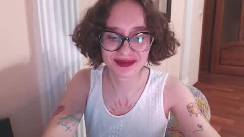 Snapshot of sunshinehella chatting on 03.04.26 Hella online show from 03.04.26