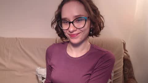 Snapshot of sunshinehella chatting on 04.15.26 Hella online show from 04.15.26
