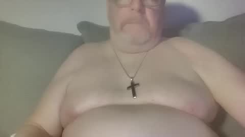 Snapshot of sunspotbaby chatting on 04.25.26 Sunspotbaby online show from 04.25.26