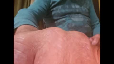 Snapshot of suntroll chatting on 02.06.25 Suntroll online show from 02.06.25