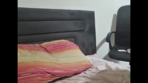 Snapshot of super42835015 chatting on 10.02.25 super42835015 online show from 10.02.25