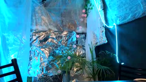 Snapshot of super_jony chatting on 10.19.25 super jony and Marta GMT 1300-1800 every day online show from 10.19.25