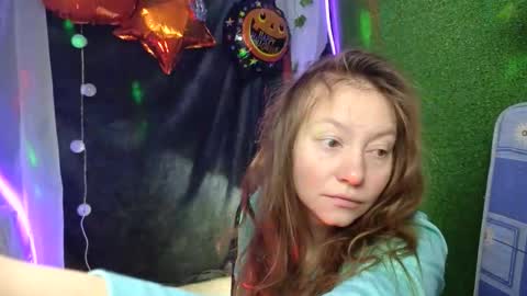 Snapshot of super_jony chatting on 10.27.25 super jony and Marta GMT 1300-1800 every day online show from 10.27.25