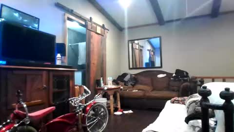 Snapshot of superd512 chatting on 12.10.24 Guero Cash online show from 12.10.24