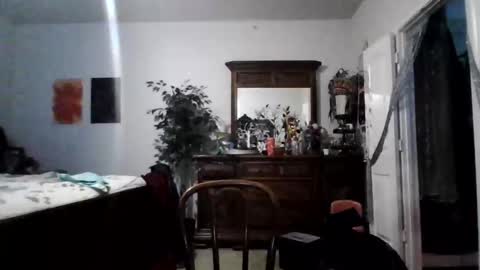 Snapshot of superd512 chatting on 12.31.24 Guero Cash online show from 12.31.24