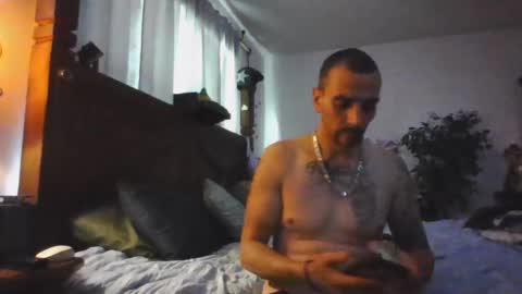 Snapshot of superd512 chatting on 10.10.25 Guero Cash online show from 10.10.25